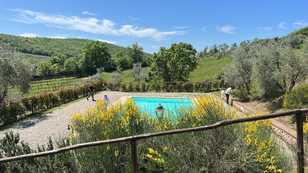 Locanda Podere Le Vigne ราดดา อิน เคียนติ ภายนอก รูปภาพ